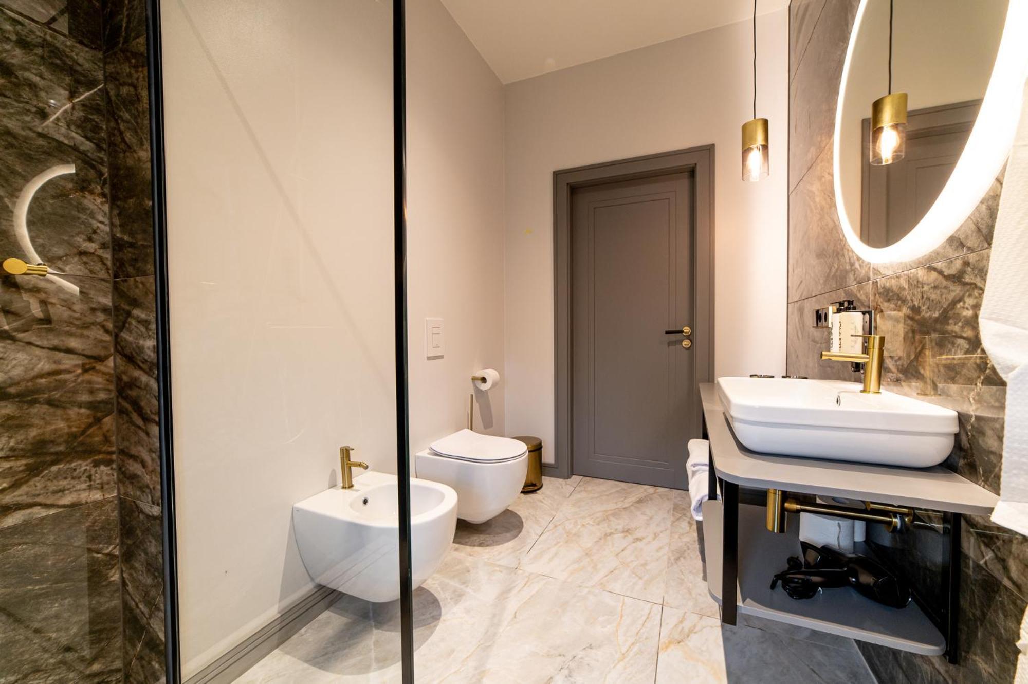 Hotel Gothards Kuldīga Kültér fotó